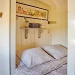 Mammaloewagen Super De Luxe, Prive Hottub En Zwembad Holiday home Heythuysen
