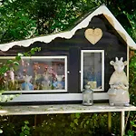 Holiday home Mammaloewagen Super De Luxe, Prive Hottub En Zwembad *