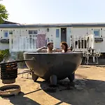 Mammaloewagen Super De Luxe, Prive Hottub En Zwembad Holiday home Heythuysen